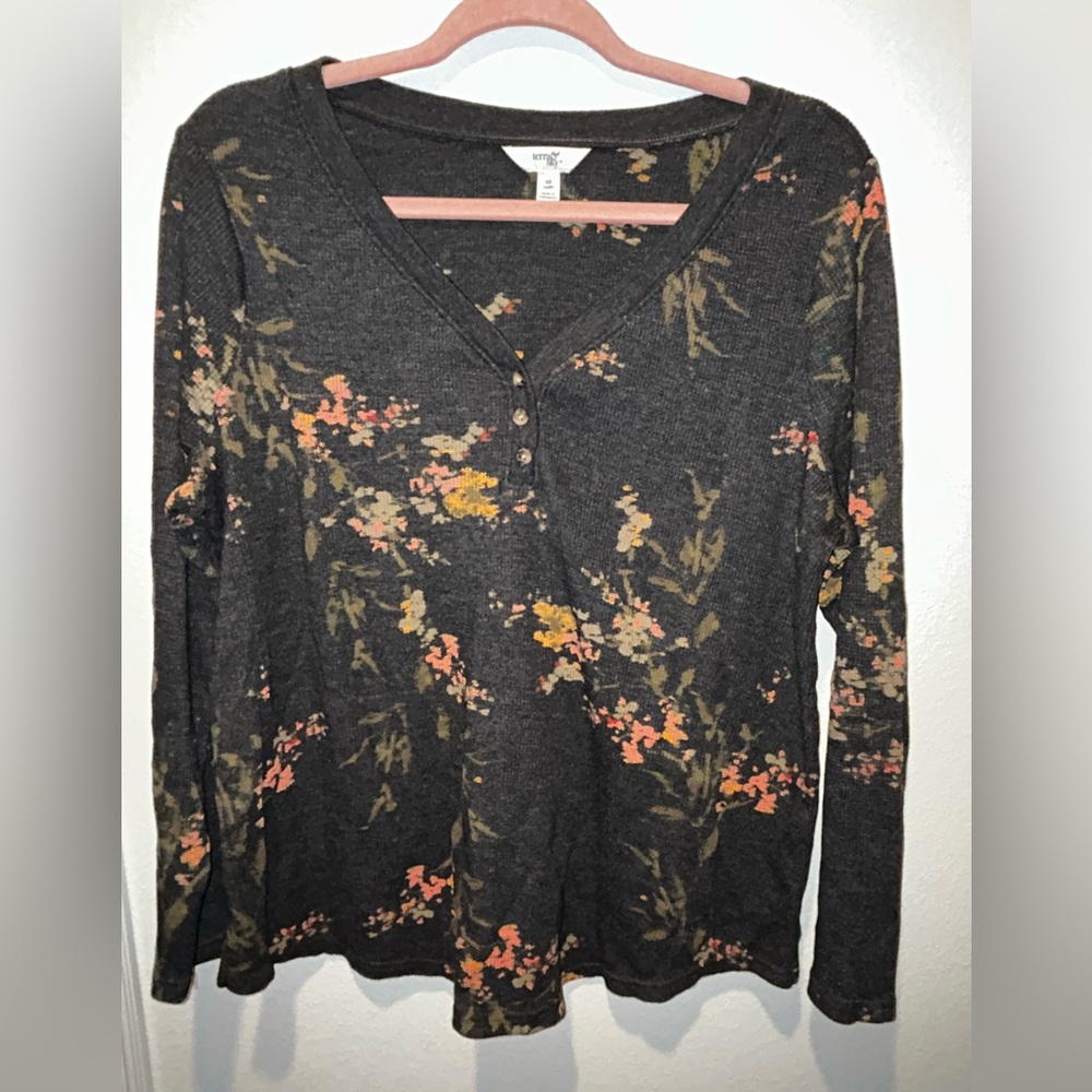 Terra & Sky Charcoal Floral V-Neck Long Sleeve Henley